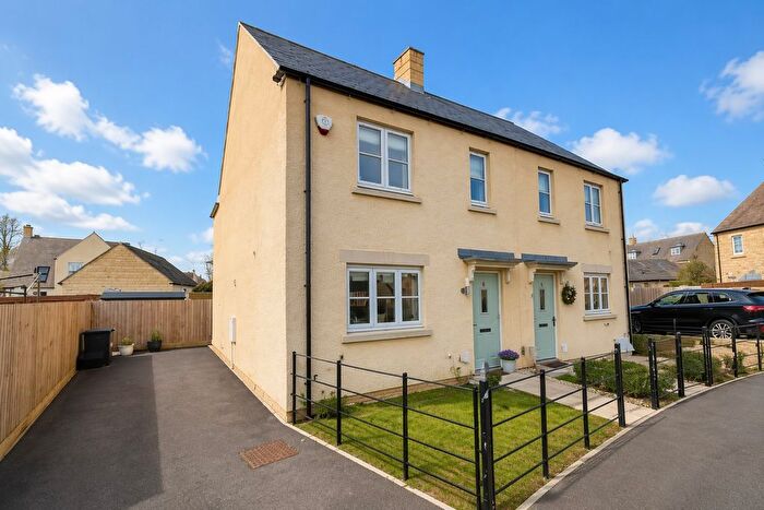 2 Bedroom Semi-Detached House For Sale In Yells Way, Fairford, GL7