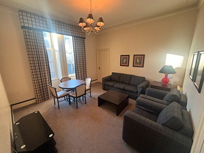 3 Bedroom Flat To Rent In Rosemount Viaduct, Rosemount, Aberdeen, AB25