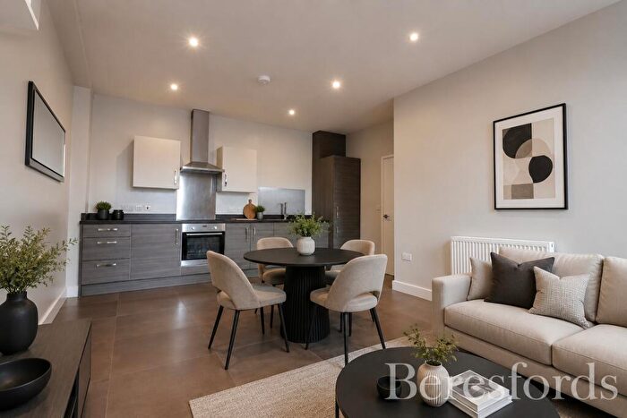 2 Bedroom Apartment For Sale In Southway, Colchester, CO2