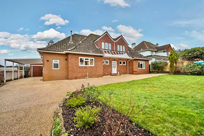 5 Bedroom Detached House For Sale In Highlands, Taunton, . Acre, TA1