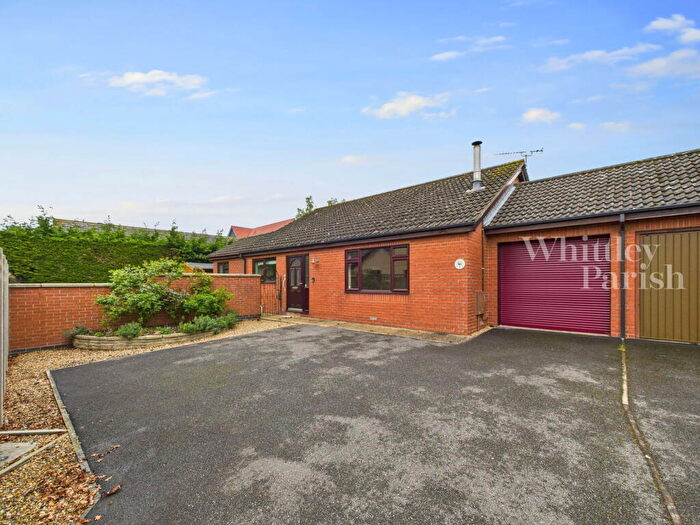 3 Bedroom Detached Bungalow For Sale In Oak Tree Way, Harleston, IP20