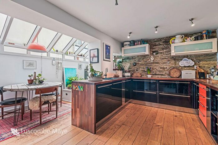 3 Bedroom Semi-Detached House For Sale In Waverley Road, Kingsbridge, TQ7