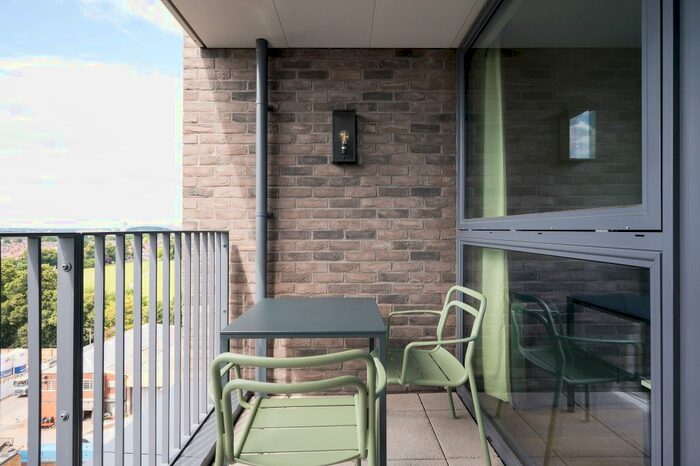 3 Bedroom Flat To Rent In Apartment 113, Gessner Apartments, 3 Watermead Way, London N17