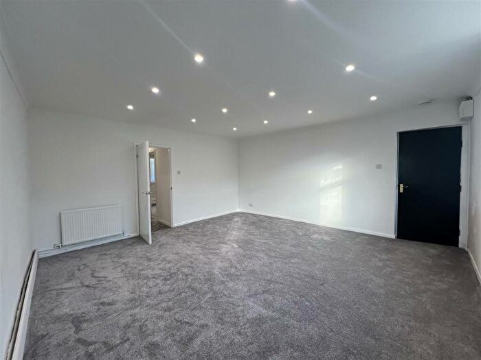 1 Bedroom Flat To Rent In Flat B, Ynyshir Road, Porth, CF39