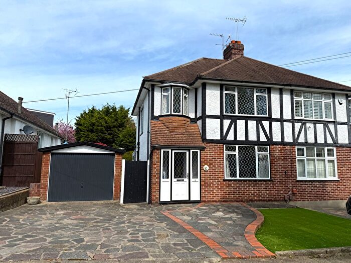 3 Bedroom Semi Detached House For Sale In Haywood Rise, Orpington, BR6