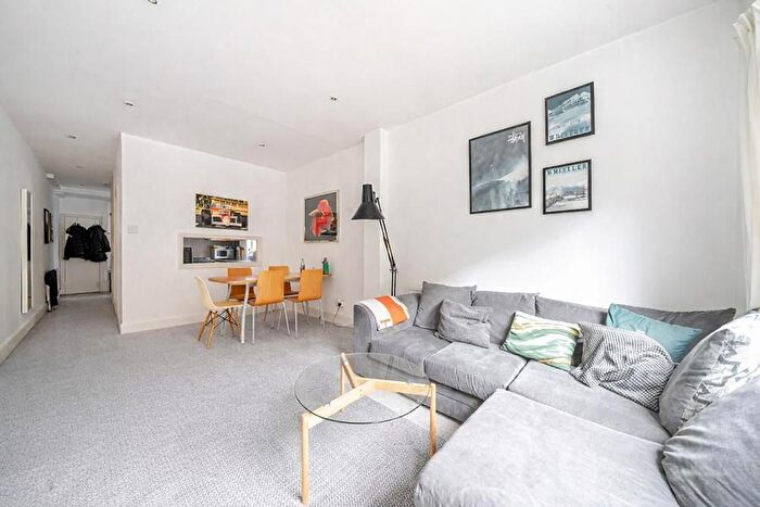 2 Bedroom Flat To Rent In Seymour Place, Marylebone, London, W1H