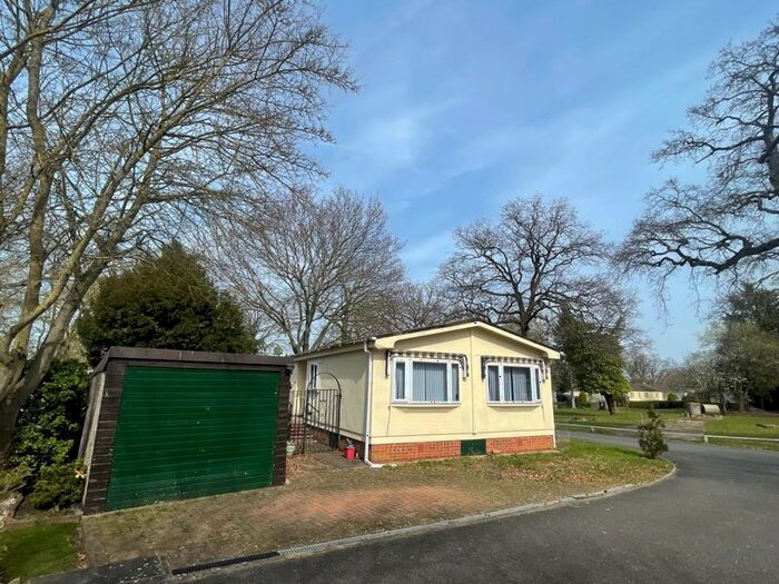2 Bedroom Park Home For Sale In Shepherds Grove Park, Stanton, Bury St. Edmunds, IP31
