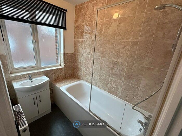 1 Bedroom Flat To Rent In Carlton Road, Romford, RM2