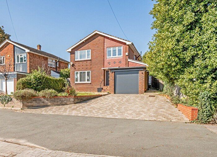 4 Bedroom Detached House For Sale In Bedhampton Hill, Havant, Hampshire, PO9