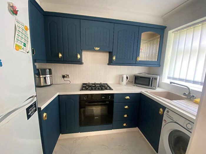 1 Bedroom Apartment For Sale In Bowes Walk, Hull, HU5