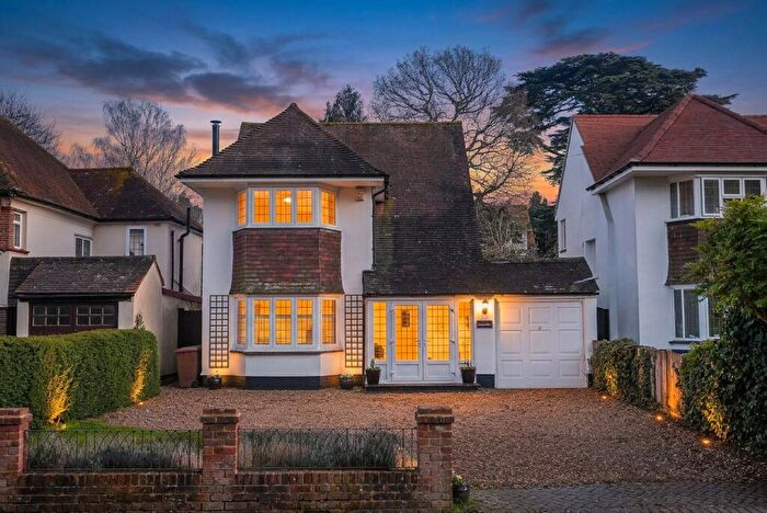 3 Bedroom Detached House For Sale In Outwood Lane, Chipstead, CR5