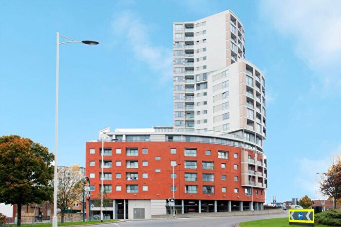 2 Bedroom Flat To Rent In High Road, Ilford, IG1
