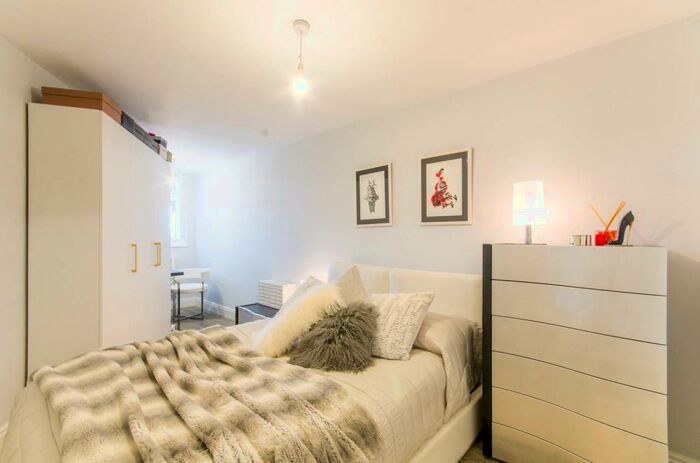 1 Bedroom Flat To Rent In North Finchley, North Finchley, London, N12