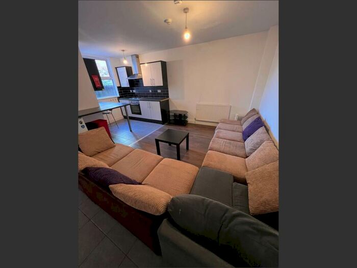 3 Bedroom House To Rent In Miskin Street, Cathays, Cardiff, CF24