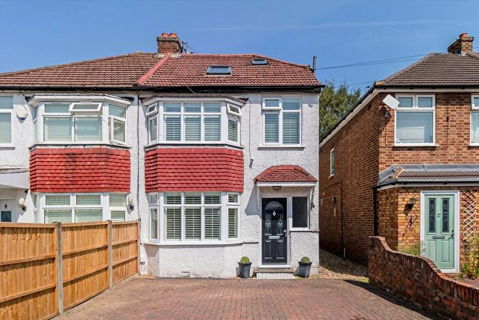 4 Bedroom End Of Terrace House To Rent In Cottimore Avenue, Walton-On-Thames, KT12