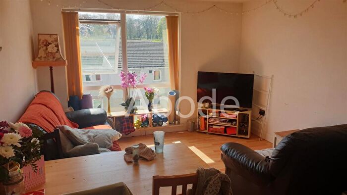 3 Bedroom Flat To Rent In Holborn Central, Woodhouse, Leeds, LS6