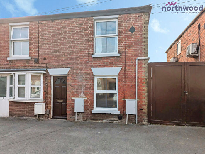1 Bedroom Flat To Rent In Kingston Road, SO15