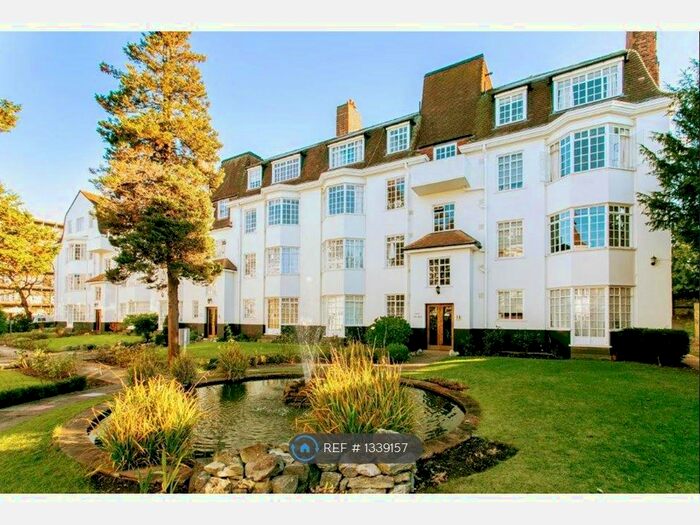 2 Bedroom Flat To Rent In Wavertree Court, London, SW2