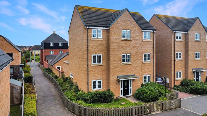 6 Bedroom Property To Rent In Finch Road, Colchester, CO3