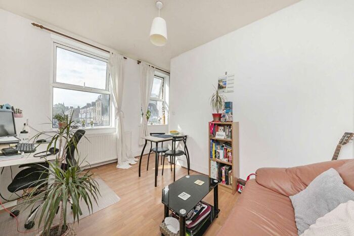 1 Bedroom Flat To Rent In Edgeley Lane, Clapham, SW4