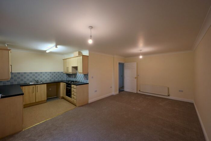 2 Bedroom Flat To Rent In Doublegates, St Austell, PL25
