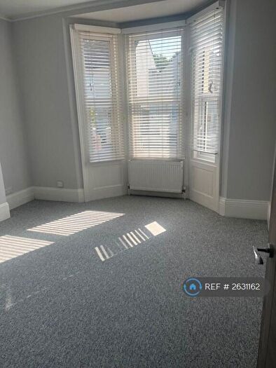 1 Bedroom Flat To Rent In Trafalgar Road, Portslade, Brighton, BN41
