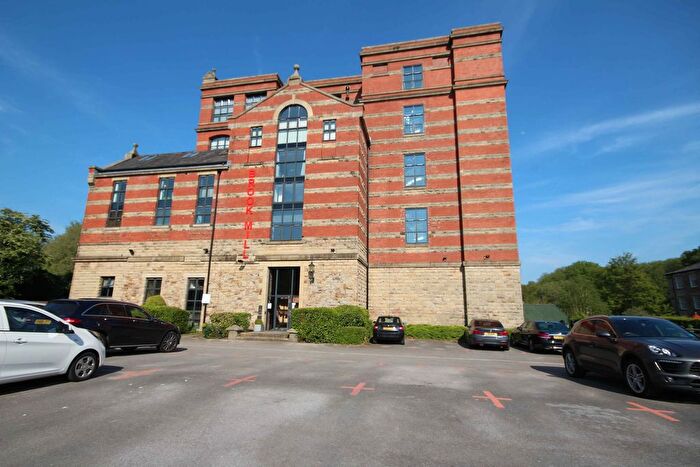3 Bedroom Flat To Rent In Brook Mill, Threadfold Way, Eagley, Bolton, Lancs, BL7