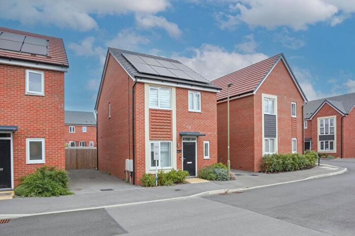 3 Bedroom Detached House For Sale In Hawkey Road, Wantage, OX12