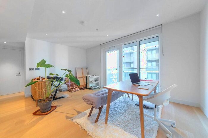 1 Bedroom Flat To Rent In Bowery Apartments, Fountain Park Way, London, W12