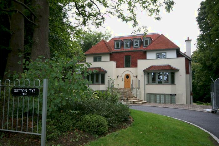 1 Bedroom Flat To Rent In Sutton Tye, Oathall Road, RH16