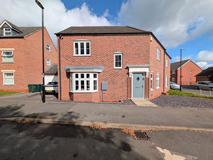 3 Bedroom Semi-Detached House To Rent In Jefferson Way, CV4