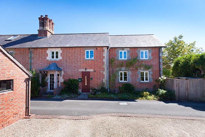 3 Bedroom Semi-Detached House For Sale In The Street, Motcombe, SP7