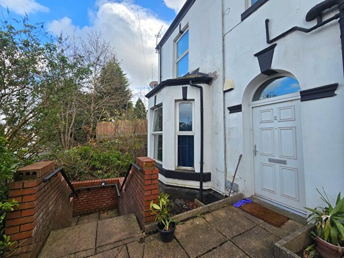 2 Bedroom Flat For Sale In Bury Old Road, Manchester, M25