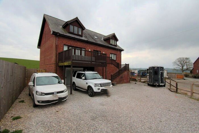 5 Bedroom Detached House For Sale In Clawddnewydd, Ruthin, LL15