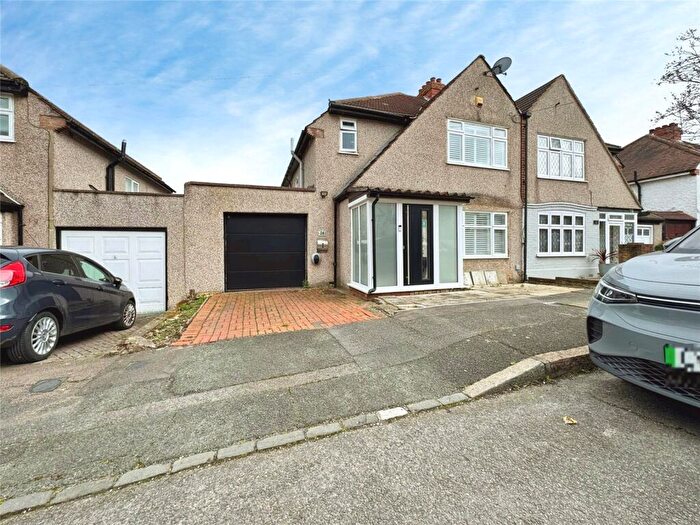 3 Bedroom Semi Detached House For Sale In Thornton Road, Bromley, BR1