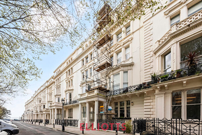 2 Bedroom Apartment For Sale In Palmeira Square, Hove, BN3