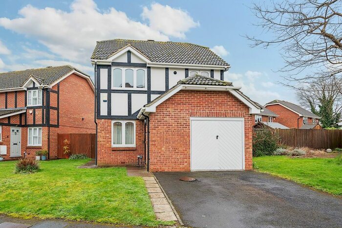 3 Bedroom Detached House To Rent In Stonebridge Field, Eton, SL4