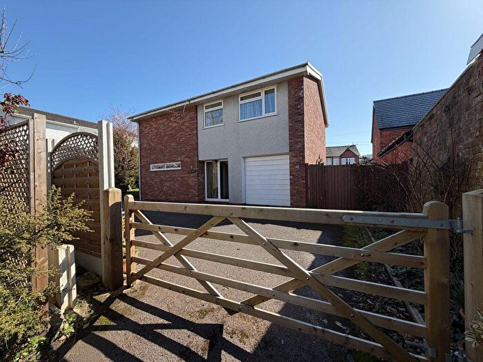 4 Bedroom Detached House For Sale In Lansdown Drive, Abergavenny, NP7