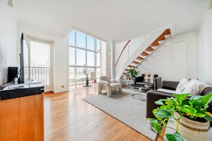 Apartment To Rent In Queen Of Denmark Court, Rotherhithe, SE16