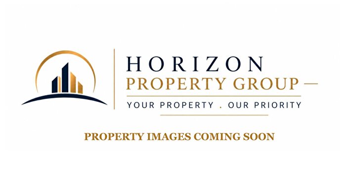 3 Bedroom Bungalow To Rent In Hanworth Rd, Hounslow, TW4