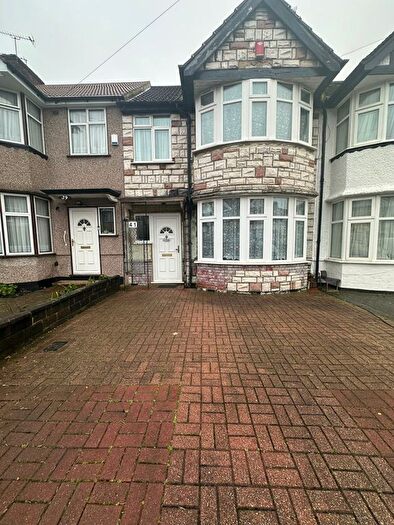 4 Bedroom Terraced House To Rent In Sandhurst Road, London, NW9