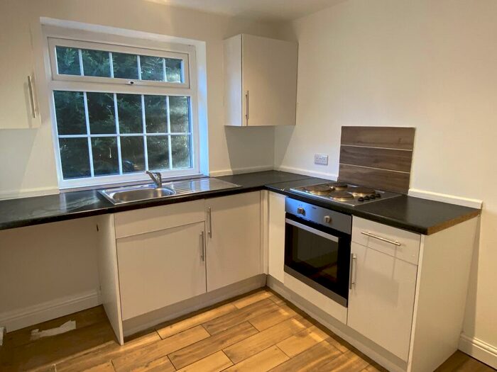 2 Bedroom Flat To Rent In Cedar Walk, Campsall, DN6