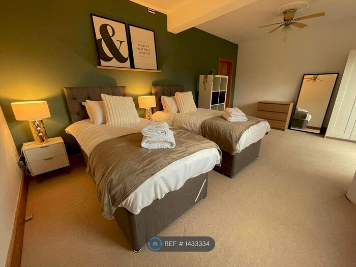 4 Bedroom Detached House To Rent In Derby Road, Northampton, NN1