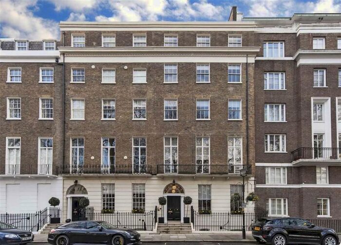2 Bedroom Flat To Rent In Bryanston Square, London, W1H