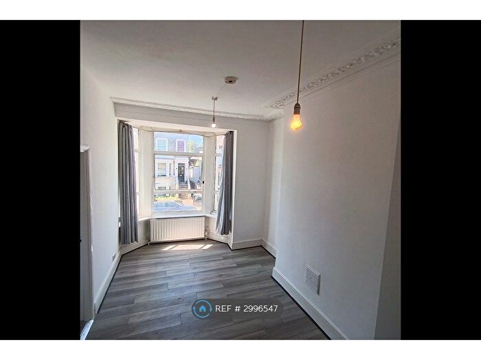 1 Bedroom Flat To Rent In Ravensbourne Road, London, SE6