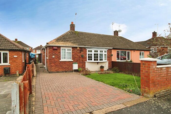 2 Bedroom Semi-Detached Bungalow For Sale In Beatty Drive, Rugby, CV22