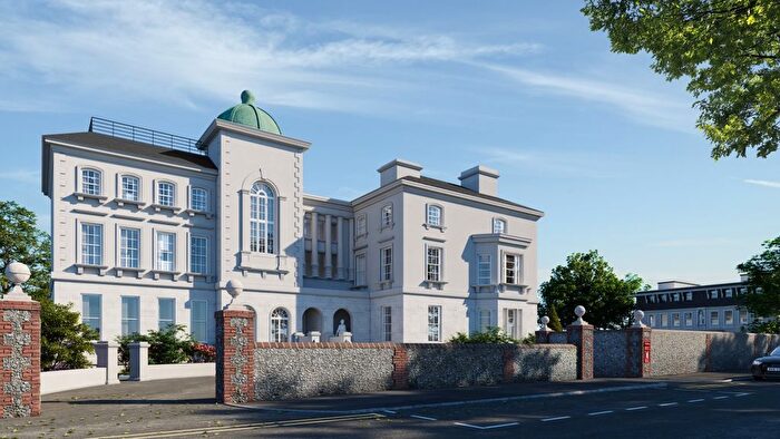 2 Bedroom Flat To Rent In Hartington Place, Eastbourne, BN21