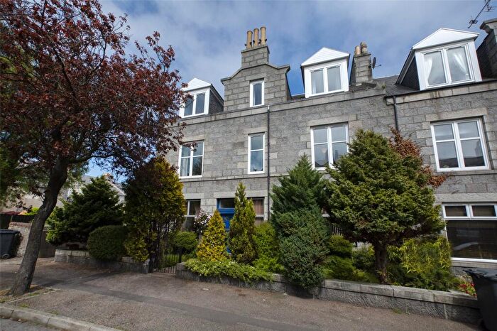 4 Bedroom Flat To Rent In Balmoral Place, Aberdeen, AB10