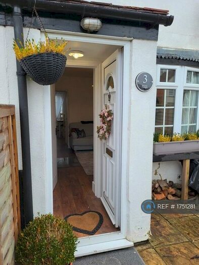 2 Bedroom Terraced House To Rent In Browns Cottages, Reading, RG7