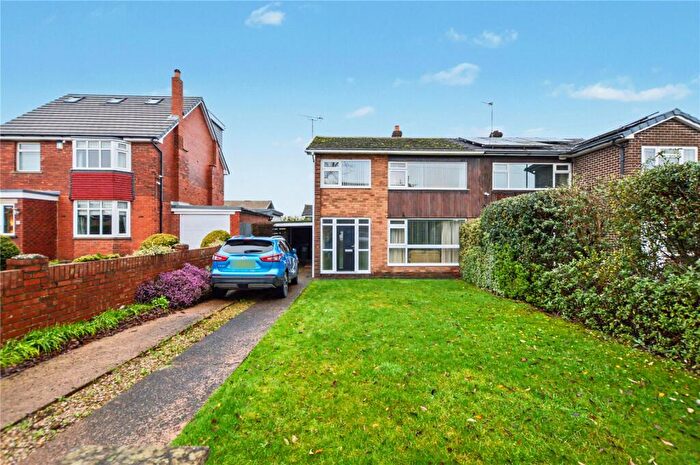 3 Bedroom Semi-Detached House For Sale In Holmsley Lane, Woodlesford, Leeds, West Yorkshire, LS26